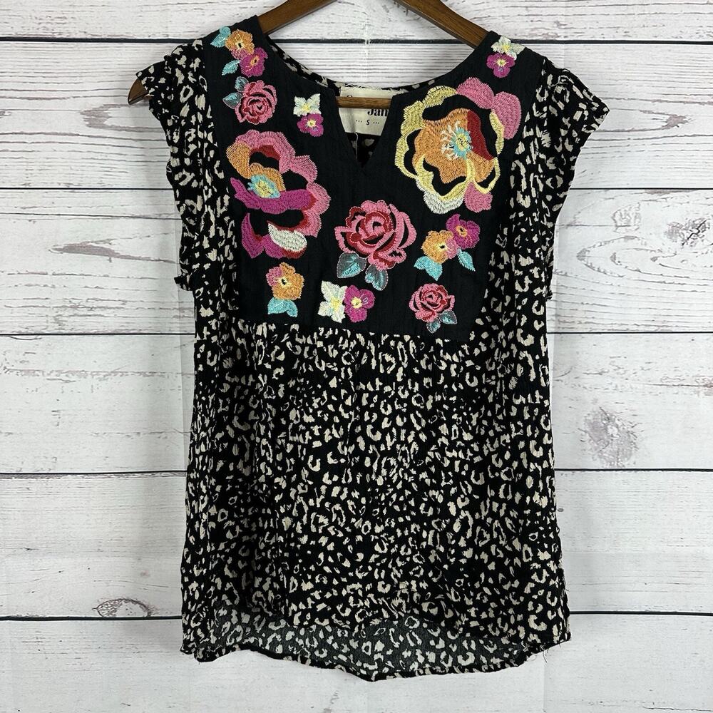 Savanna Jane Shirt Womens Small Black Embroidered Floral Boxy Boho‎